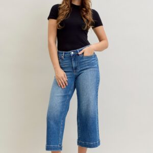 Wide Crop Classic Raw Hem