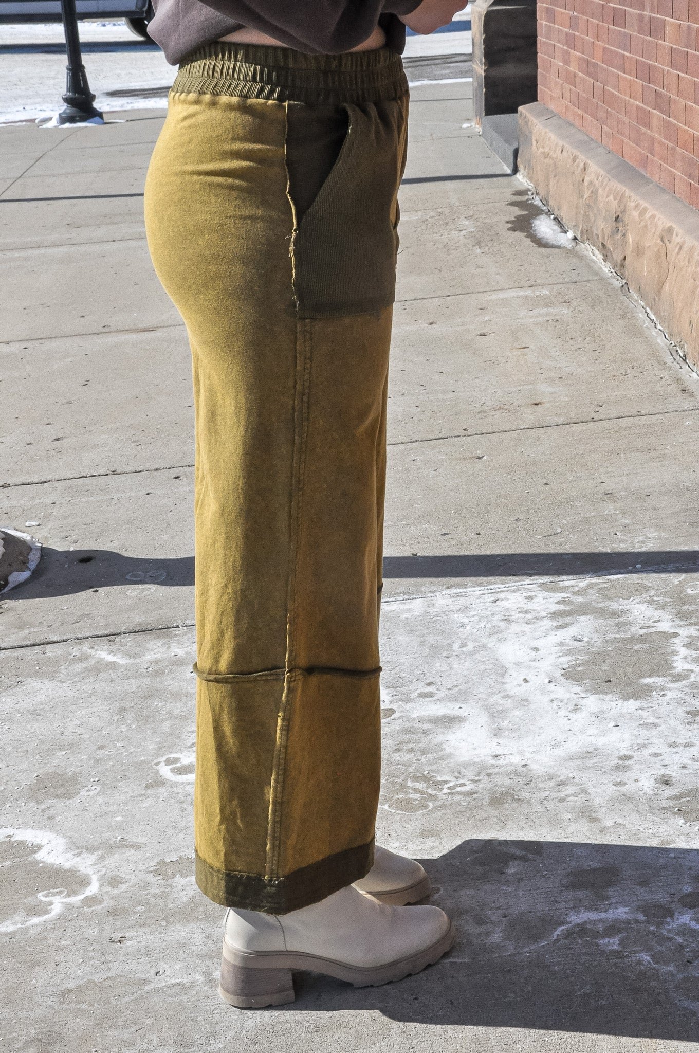 WandaWashedFrenchTerryPants_1_d98b5887-839a-4093-badd-70fa32ea20f3.jpg
